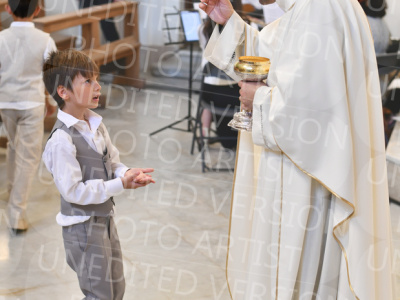 Holy-Communion_2205-1
