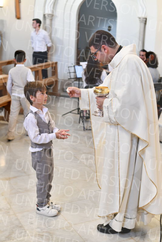 Holy-Communion_2206