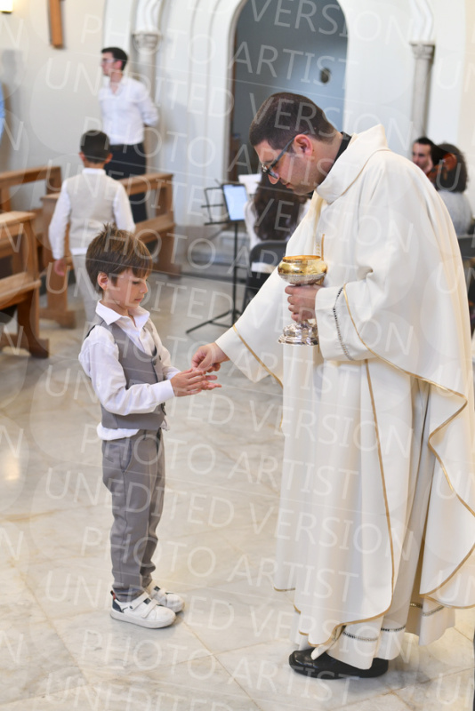 Holy-Communion_2207-1