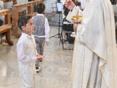 Holy-Communion_2210-1