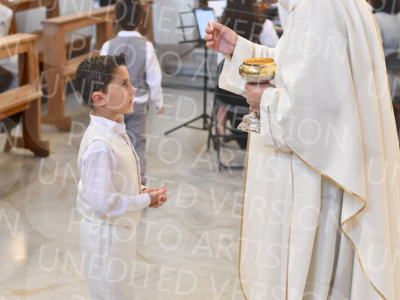 Holy-Communion_2212-1