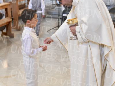 Holy-Communion_2213-1