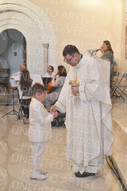Holy-Communion_2216