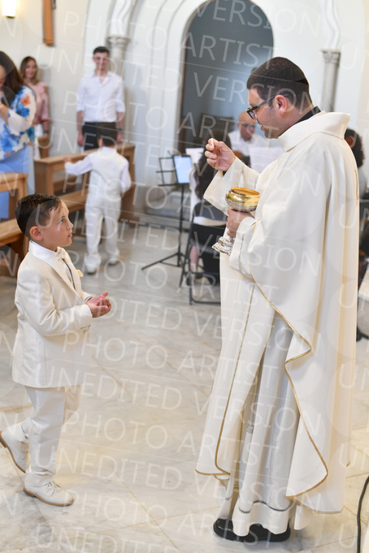 Holy-Communion_2217-1