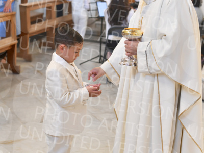 Holy-Communion_2220-1