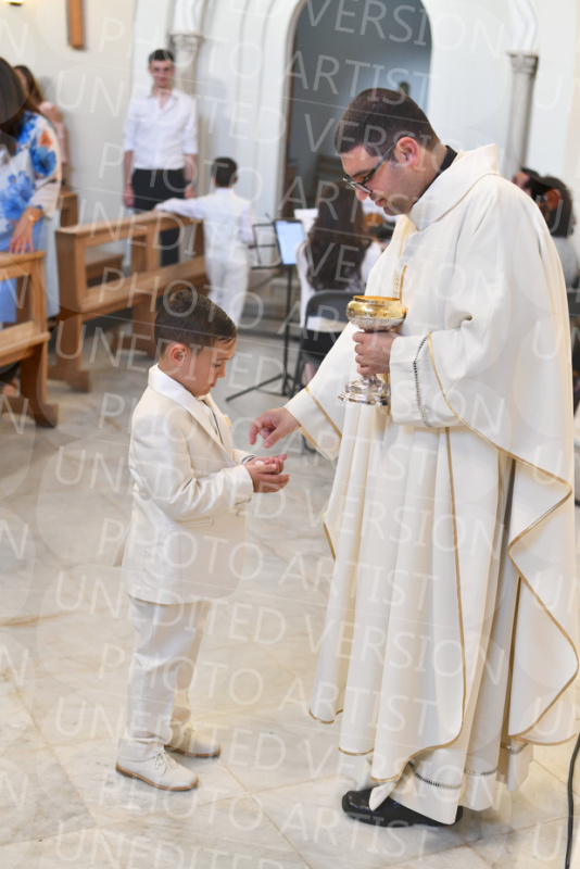Holy-Communion_2220