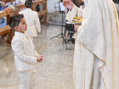 Holy-Communion_2222-1