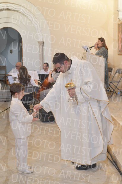 Holy-Communion_2227