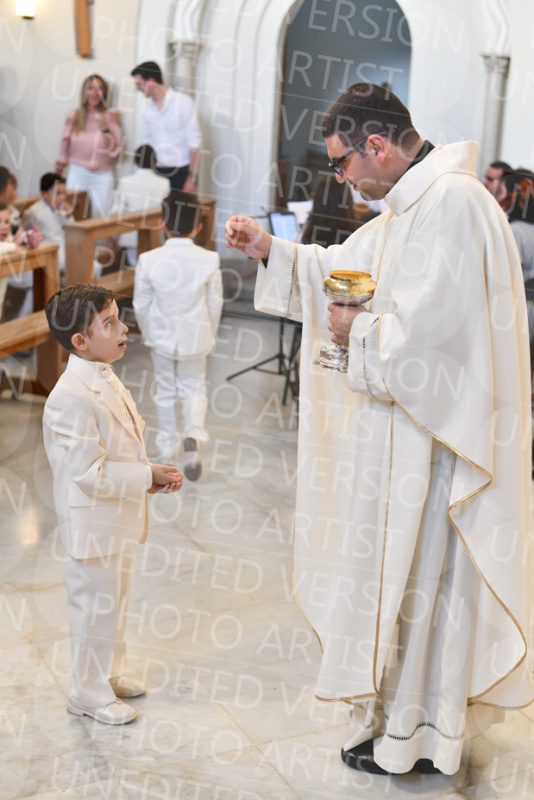 Holy-Communion_2229