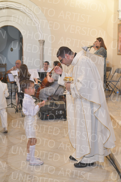 Holy-Communion_2233-1