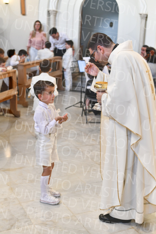 Holy-Communion_2235
