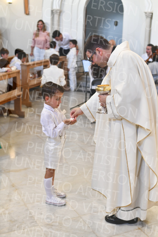 Holy-Communion_2238-1