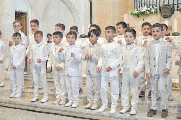 Holy-Communion_2247-1