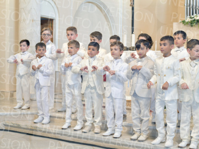 Holy-Communion_2250-1
