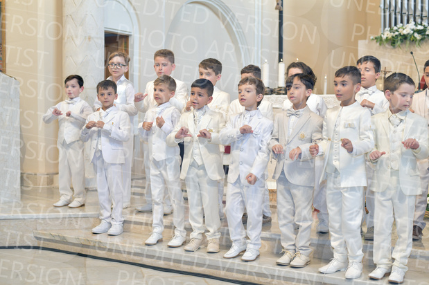Holy-Communion_2251-1