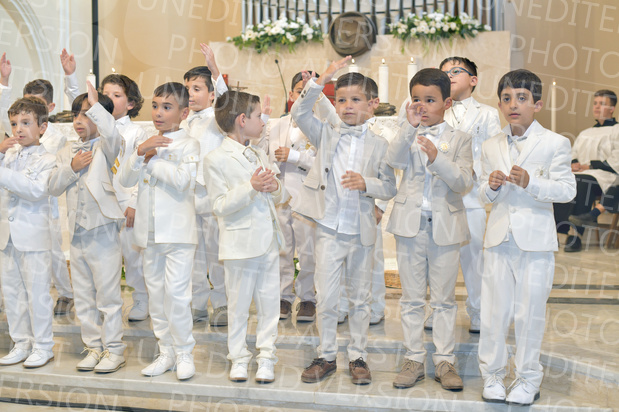 Holy-Communion_2257-1