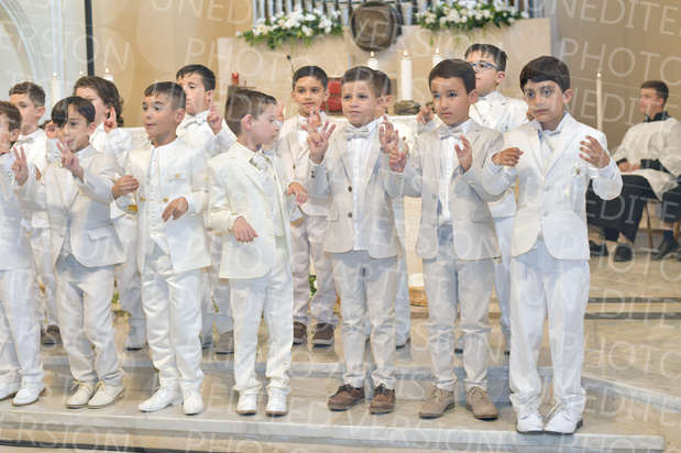 Holy-Communion_2262-1