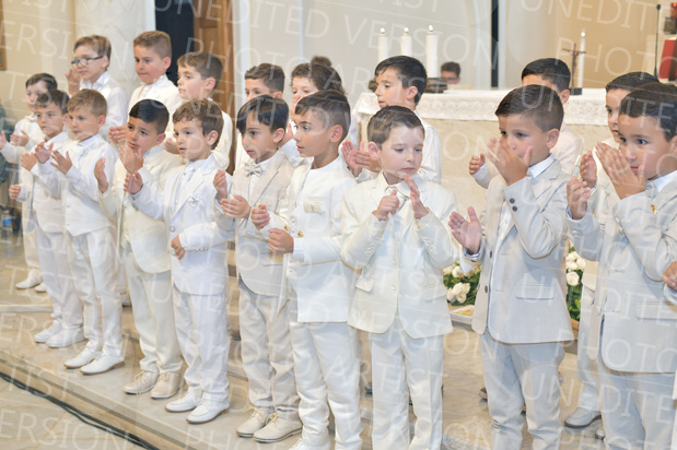 Holy-Communion_2272-1