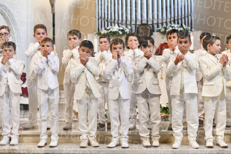 Holy-Communion_2274-1