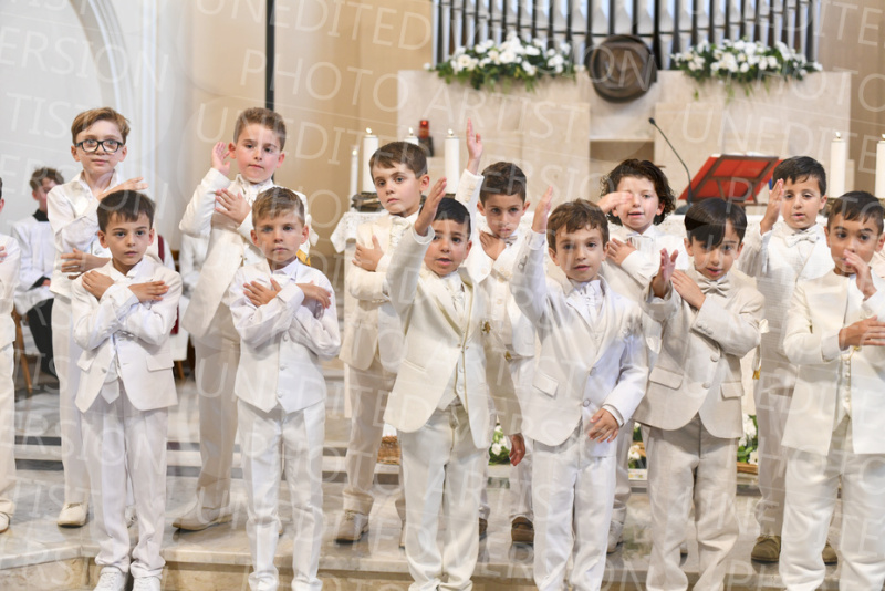 Holy-Communion_2282