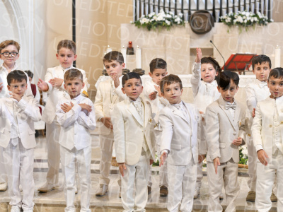 Holy-Communion_2283-1