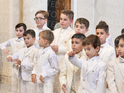 Holy-Communion_2323-1