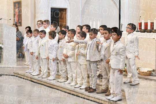 Holy-Communion_2328