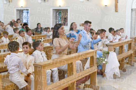 Holy-Communion_2329-1