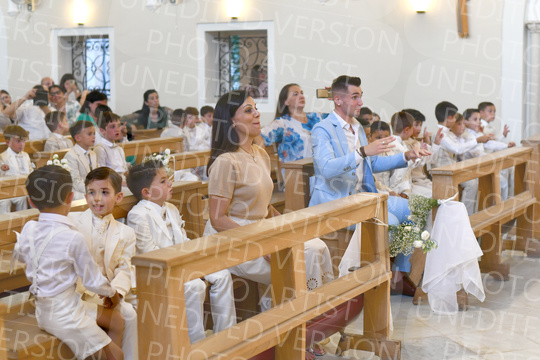 Holy-Communion_2330-1