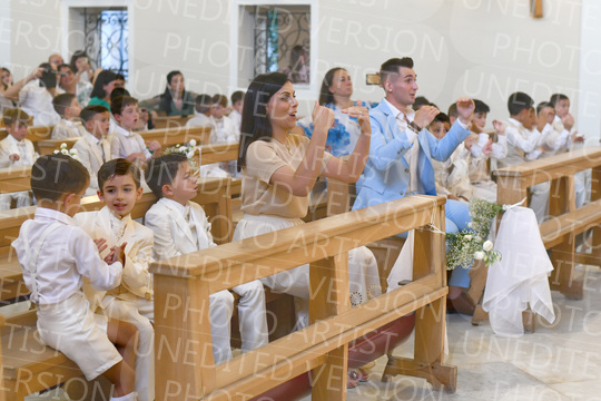 Holy-Communion_2332-1
