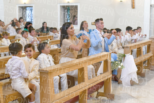Holy-Communion_2334-1