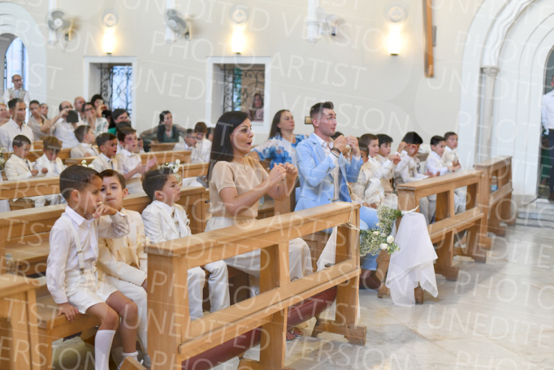 Holy-Communion_2335-1