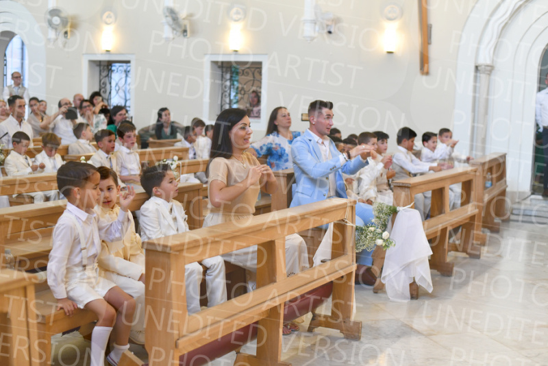 Holy-Communion_2337