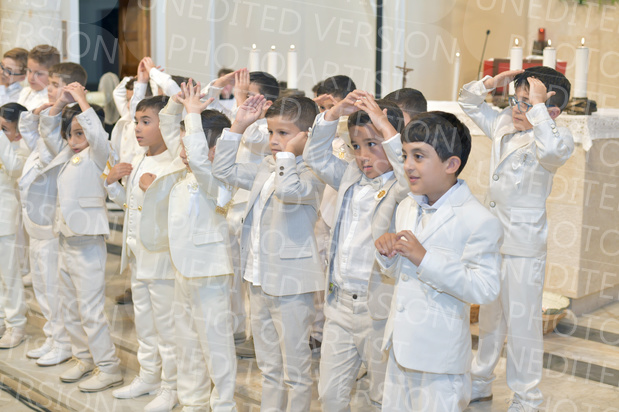 Holy-Communion_2338