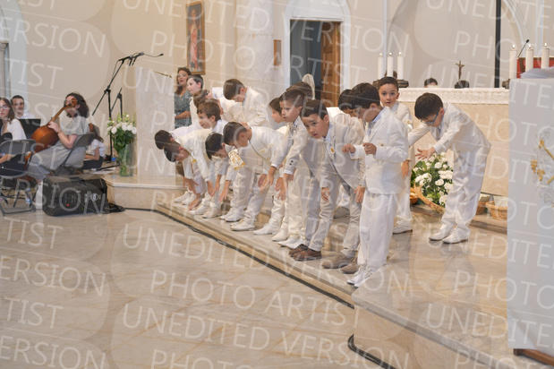 Holy-Communion_2342-1