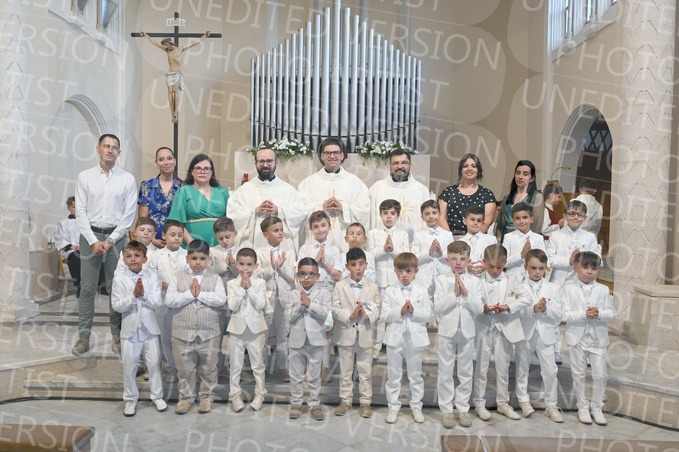 Holy-Communion_2349-1