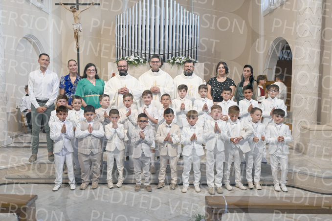 Holy-Communion_2351