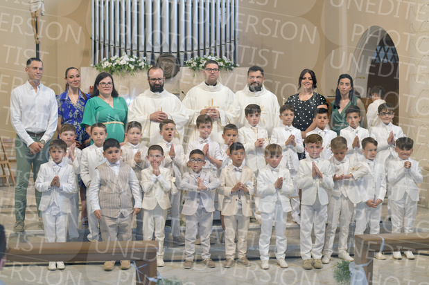 Holy-Communion_2354