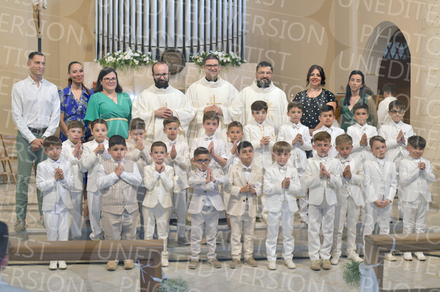 Holy-Communion_2356