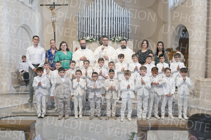 Holy-Communion_2357-1
