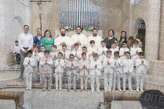 Holy-Communion_2359-1