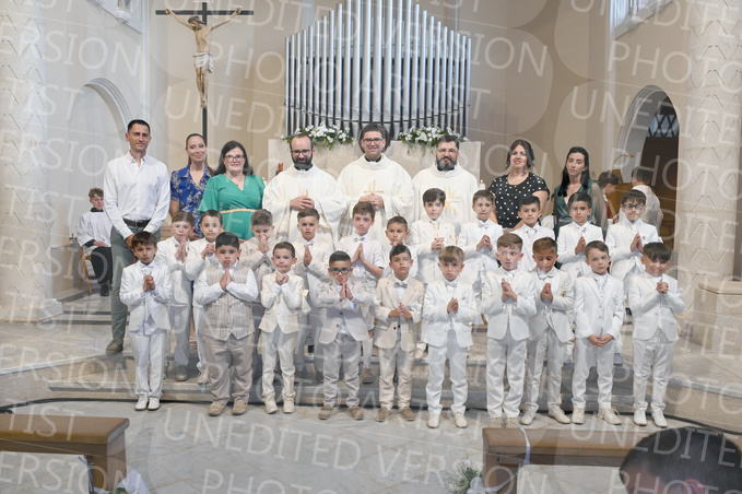 Holy-Communion_2361