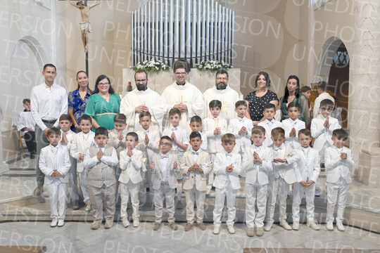 Holy-Communion_2363-1