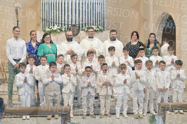 Holy-Communion_2365-1