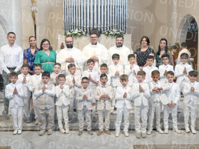 Holy-Communion_2367-1