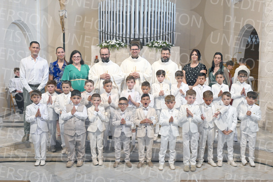 Holy-Communion_2368
