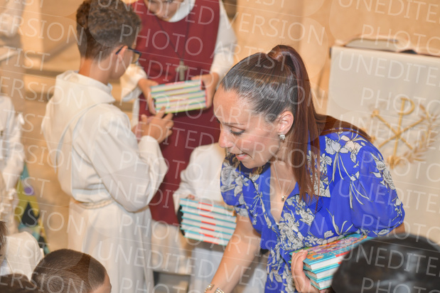 Holy-Communion_2373-1