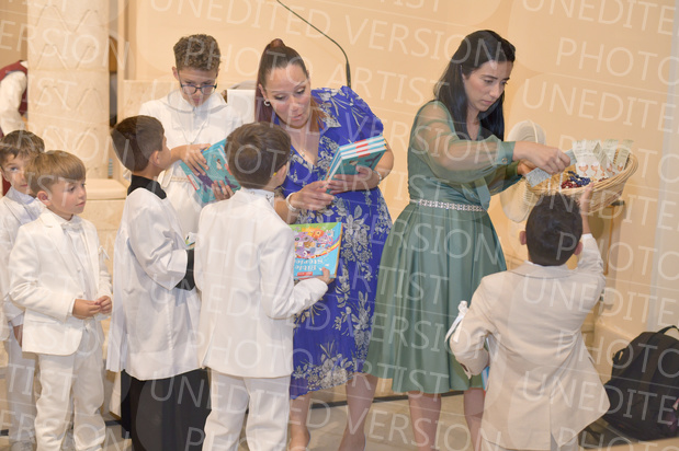 Holy-Communion_2374-1