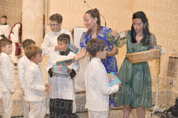 Holy-Communion_2376-1