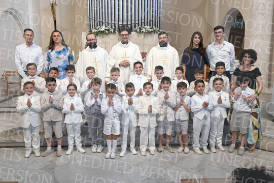 Holy-Communion_2381